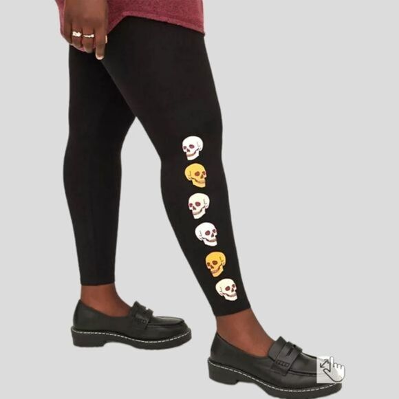TORRID BLACK SIDE BOLT SKULL LEGGINGS SIZE 2X - Picture 4 of 12